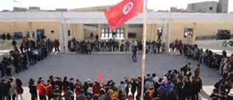  عبوة مسيلة للدموع في معهد الكبارية تتسبب في حالات اختناق و اغماء