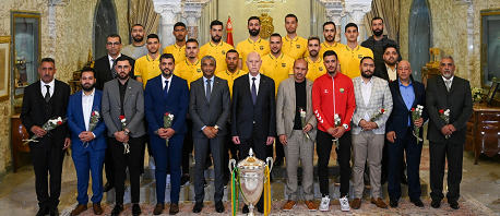 رئيس الدولة يستقبل نادي مولدية بوسالم إثر تتويجه ببطولة افريقيا للأندية البطلة للكرة الطائرة 