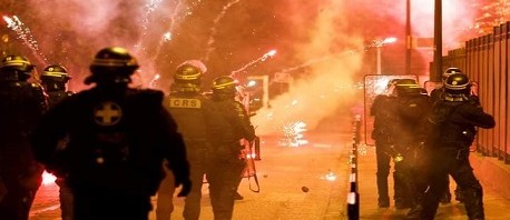 فرنسا: أعمال شغب لليلة الثالثة وماكرون يترأس اجتماعا جديدا لخلية الأزمة