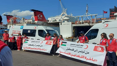 باخرة "التضامن الإنساني" التونسية ترسو بميناء دمياط بمصر