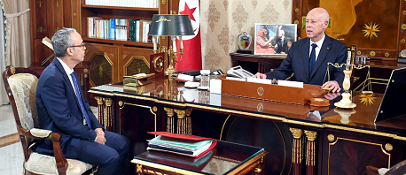 رئيس الدولة: يجب التحسّب ممّن يسعى إلى استبدال عمال بآخرين حتى لا يُطبّق عليه القانون الجديد