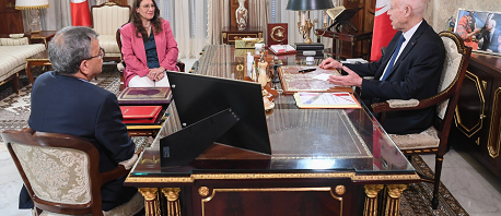 سعيد: عديد القرائن تدلّ على تدفّق مبالغ ضخمة خارج الأطر القانونية